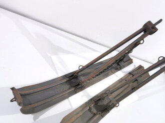 Gebirgstruppe Wehrmacht, Paar Kufen für Geschütz. Originallack , Gesamtlänge 120cm, ungereinigtes Paar