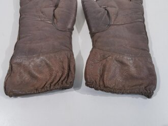 Paar Fallschirmjäger Handschuhe, kurze, gefütterte Ausführung. Leicht getragenes Paar in gutem Zustand