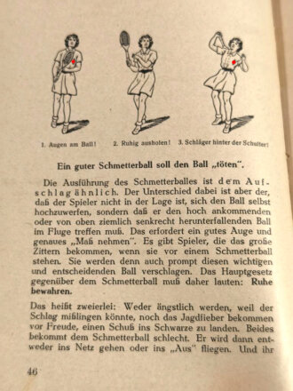 "Tennis-Fibel", Herausgegeben von der Reichsjugendführung, datiert 1941, 76 Seiten, unter DIN A5, fleckig