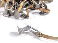 Metallbeschlag zum befestigen der Trageriemen am Tornister der Wehrmacht. Aluminium, gebraucht, sie erhalten ein ( 1) Stück