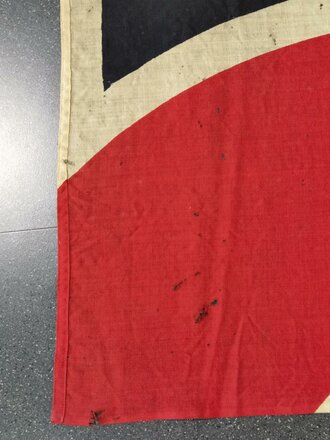 N.S. Reichskriegerbund Fahne an Stange mit Spitze. Fahnennagel des Reichskriegertag Kassel 1939. Zusammengehörig, getragen, mit etlichen kleineren defekten, die Stange verzogen