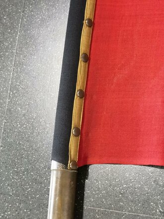 N.S. Reichskriegerbund Fahne an Stange mit Spitze. Fahnennagel des Reichskriegertag Kassel 1939. Zusammengehörig, getragen, mit etlichen kleineren defekten, die Stange verzogen