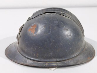 Frankreich 1.Weltkrieg, Stahlhelm für einen Angehörigen der Artillerie. Originallack, ungereinigtes Stück