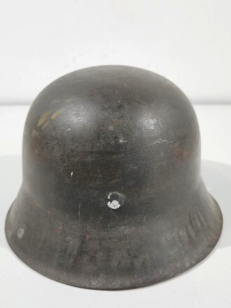 Heer, Stahlhelm Modell 1942. Originallack, Futter original verbaut, Glocke ?62, Innenfutter Kopfgrösse 54