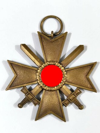 Kriegsverdienstkreuz 2. Klasse mit Schwerter. Buntmetall,...