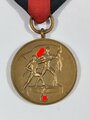 Anschlussmedaille Sudetenland (01. Oktober 1938) mit Band an Nadel. Schöner Zustand