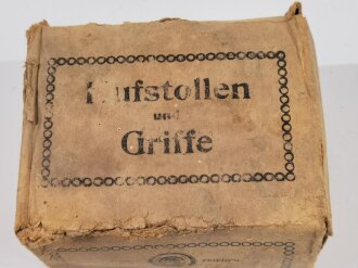 Karton " 100 Stück Hufstollen " Reichsheer 1943