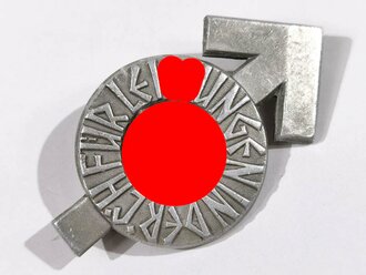 HJ-Leistungsabzeichen in Silber mit Hersteller RZM M1/101. Verliehenes Stück
