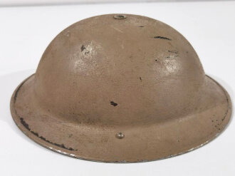 Grossbritannien, Stahlhelm datiert 1939, Originallack