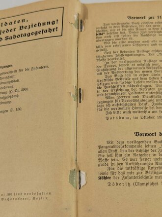 "Der Dientsunterricht im Heere",Ausgabe für den Schützen der Panzerabwehrkompanie, Berlin 1938/39, 358 Seiten, Einband fleckig