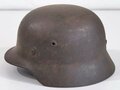 Heer, Stahlhelm Modell 1940. das Innenfutter wohl zu Reinigungszwecken aus- und wieder eingebaut, Originallack