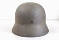 Heer, Stahlhelm Modell 1940. das Innenfutter wohl zu Reinigungszwecken aus- und wieder eingebaut, Originallack