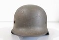 Heer, Stahlhelm Modell 1940. das Innenfutter wohl zu Reinigungszwecken aus- und wieder eingebaut, Originallack