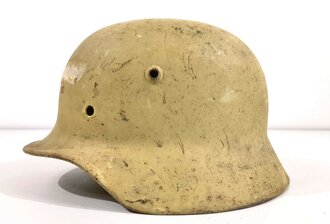 Stahlhelmglocke Wehrmacht Modell 1935, ET62, vom norwegischen Zivilschutz weiterverwendet und entsprechend lackiert