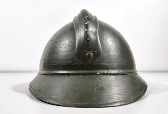 Belgien 1.Weltkrieg, Stahlhelm Adrian aus französischer Produktion. Mehrfach überlackiertes Stück