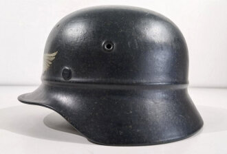 Stahlhelm Luftschutz. Zusammengehöriges Stück,...