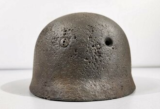 Luftwaffe Fallschirmjäger Stahlehlmglocke M38. Narbiger Bodenfund, gereinigt und geschweißt