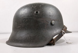 Heer, Stahlhelm M42. Zusammengehöriges Stück, das Innenfutter wackelt etwas. Originallack, entnazifiziert