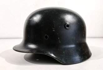 Stahlhelmglocke Wehrmacht Modell 1940, Hersteller Q 64, schwarz lackiertes Stück