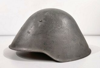 NVA Stahlhelm datiert 1962 mit Innenfutter neuer Art....