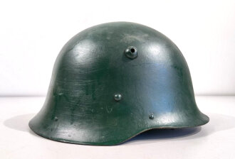 Bulgarien, Stahlhelm M36. Überlackiertes Stück