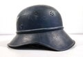 Luftschutz Stahlhelm in gutem Zustand, zusammengehöriges Stück, Originallack