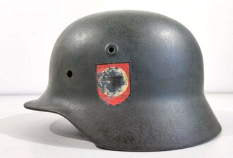 Polizei III.Reich, Stahlhelmglocke Modell 1940 Doppelabzeichen, entnazifiziert, keine Herstellermarkierung erkennbar