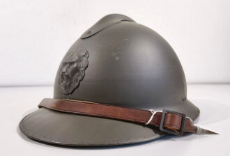 Belgien , Stahlhelm Modell 26/31. Zusammengehöriges Stück, vermutlich überlackiert