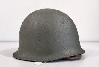 Frankreich, Stahlhelm Modell 1951 in sehr gutem Zustand. der Innenhelm datiert 1955, Variante in blau