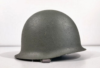 Frankreich, Stahlhelm Modell 1951 in sehr gutem Zustand. der Innenhelm datiert 1959, Variante in blau