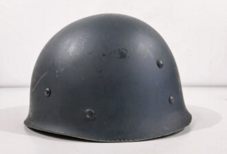 Frankreich, Stahlhelm Modell 1951 in sehr gutem Zustand. der Innenhelm datiert 1959, Variante in blau