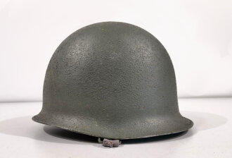 Frankreich, Stahlhelm Modell 1951 in sehr gutem Zustand. der Innenhelm datiert 1959, Variante in blau