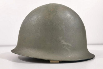 Frankreich, Stahlhelm Modell 1951 in gutem Zustand. der Innenhelm datiert 1965, Variante in blau