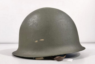 Frankreich, Stahlhelm Modell 1951 in gutem Zustand. der Innenhelm datiert 1965, Variante in blau