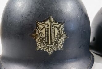 Niederlande , Stahlhelm mit Innenhelm Polizei . Originallack