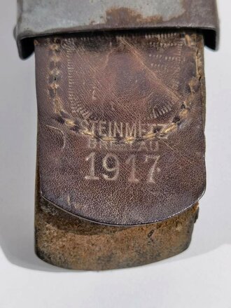 Preußen 1.Weltkrieg, Koppelschloss für Mannschaften aus Eisen, feldgrau lackiert. An Lederlasche von Steinmetz Brenslau 1917