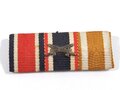 3er Bandspange Eisernes Kreuz 2. Klasse 1939 / Kriegsverdienstkreuz 2. Klasse mit Schwerter / Deutsches Schutzwall Ehrenzeichen.