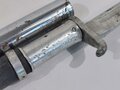 Fahnenstange mit Spitze Hitler Jugend. Die Stange Originallack, Fahnenringe und untgerer Beschlag aus Aluminium. Die Spitze leicht defekt und lose beiliegend RZM M3/40