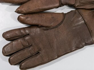 Paar Handschuhe für Fallschirmjäger der Luftwaffet. Kurze , gefütterte Ausführung in sehr gutem Zustand