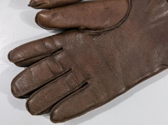 Paar Handschuhe für Fallschirmjäger der Luftwaffet. Kurze , gefütterte Ausführung in sehr gutem Zustand