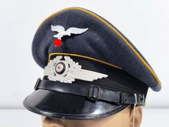 Luftwaffe, Schirmmütze für Mannschaften fliegendes Personal / Fallschirmtruppe. Frühes Stück mit Leichtmetalleffekten. Schweißband vorne leicht defekt, sonst sehr guter Zustand, Kopfgrösse 57