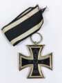 Eisernes Kreuz 2.Klasse 1914, unleserlich markiert, mit Bandabschnitt