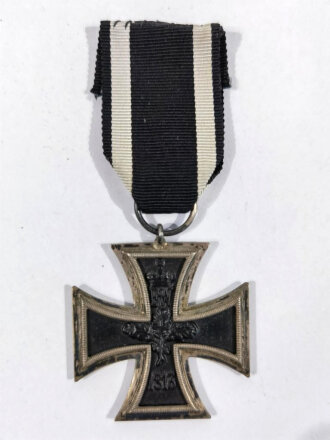 Eisernes Kreuz 2.Klasse 1914, Hersteller "J" im Bandring für Juncker, Berlin / Band oben vernäht
