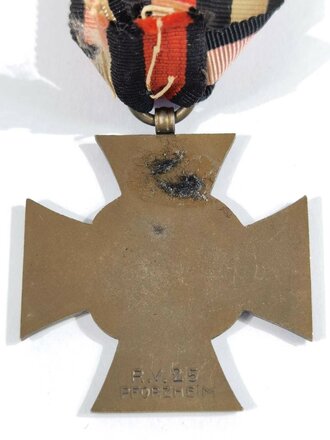 Ehrenkreuz für Kriegsteilnehmer am Band mit Hersteller R.V.25 Pforzheim