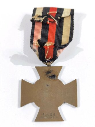 Ehrenkreuz für Kriegsteilnehmer am Band mit Hersteller R.V.25 Pforzheim