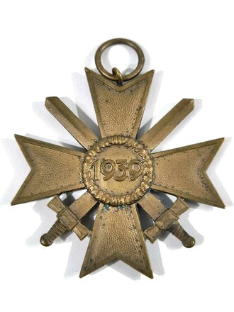 Kriegsverdienstkreuz 2. Klasse 1939 mit Schwerter/ Hersteller 55 im Bandring für "J.E. Hammer & Söhne , Geringswalde"