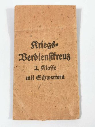 Kriegsverdienstkreuz 2. Klasse 1939 mit Schwerter/ Hersteller 72 im Bandring für " Franz Lipp, Pforzheim" mit Verleihungstüte gestempelt" Tüte unten etwas aufgerissen