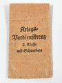 Kriegsverdienstkreuz 2. Klasse 1939 mit Schwerter/ Hersteller 72 im Bandring für " Franz Lipp, Pforzheim" mit Verleihungstüte gestempelt" Tüte unten etwas aufgerissen