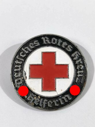 DRK, Brosche für Helferinnen des Deutschen Roten , Ausführung in Zink lackiert, getragenes Stück