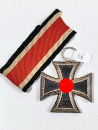 Eisernes Kreuz 2. Klasse 1939 mit Hersteller 98 im Bandring für " Rudolf Souval, Wien "  Hakenkreuz volle Schwärzung